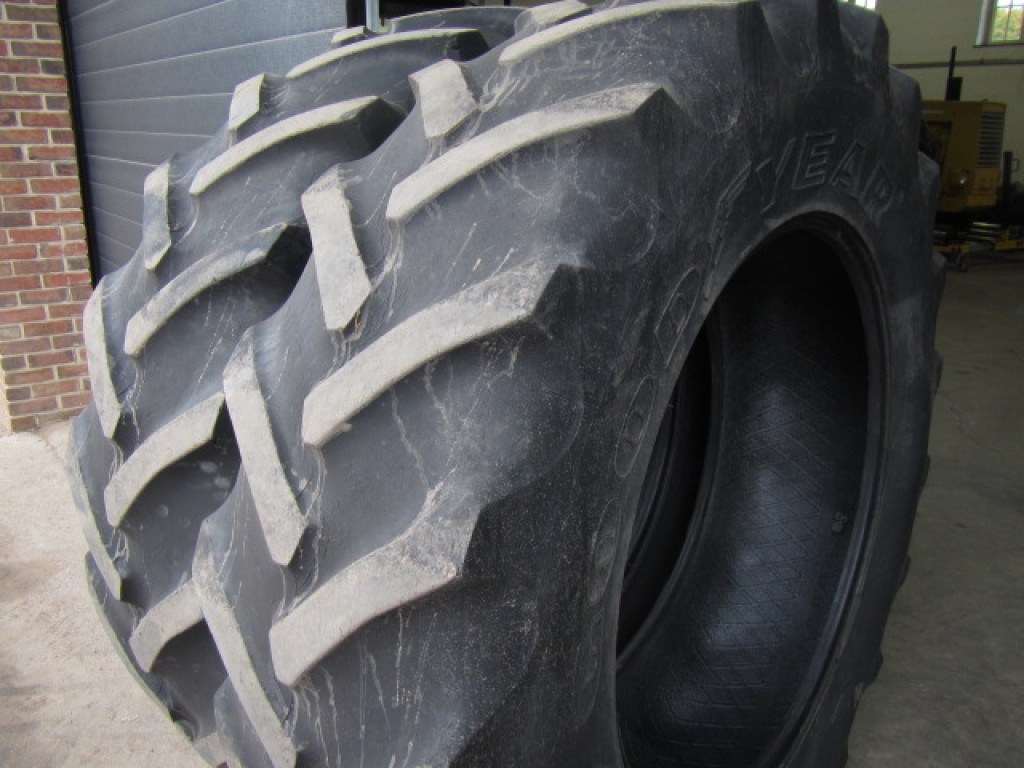 2x 18.4/38 Goodyear Super Traction Radial tyres