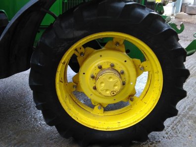 John Deere 6000-6600 row crop wheels and tyres, 13.6/48 + 12.4/32