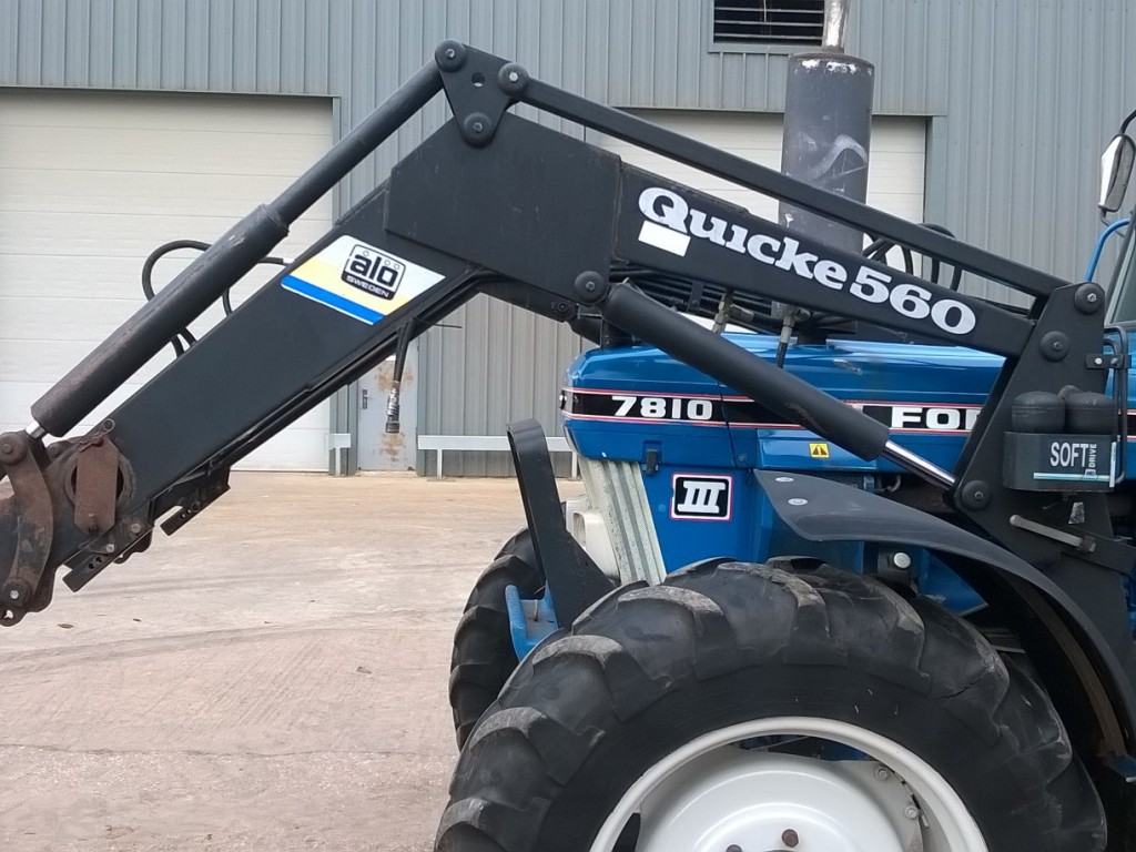 Quicke 560 loader, to fit Ford 7810, joystick control, soft ride, complete with brackets and valve