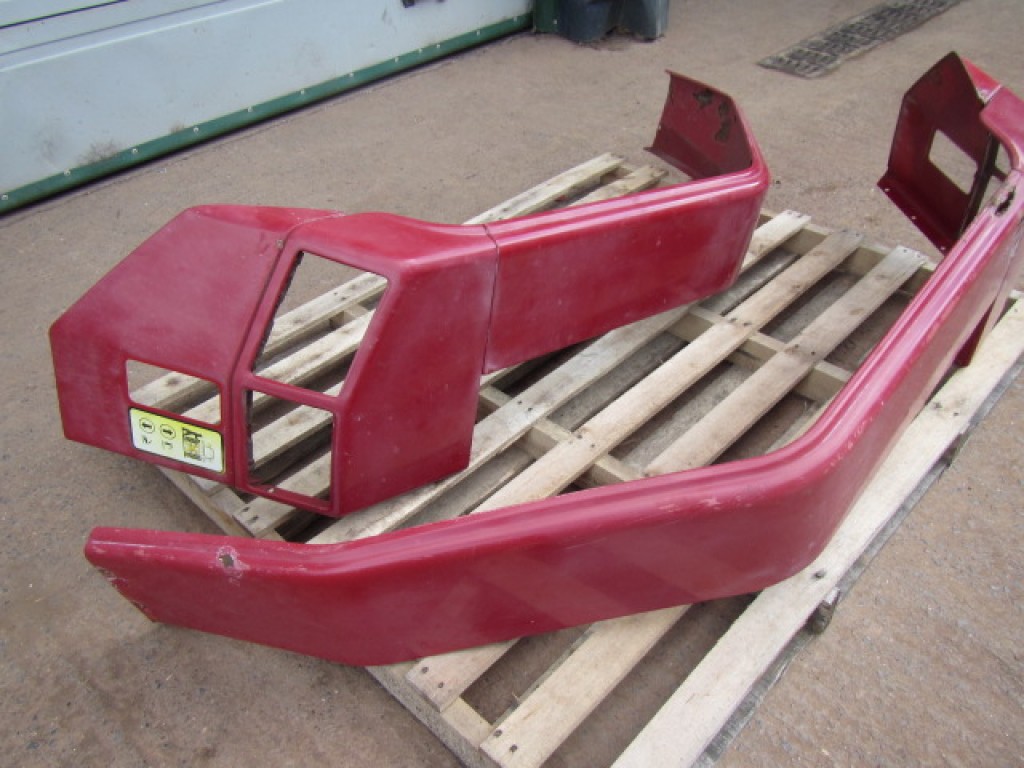 5120-5150 rear wings, good condition