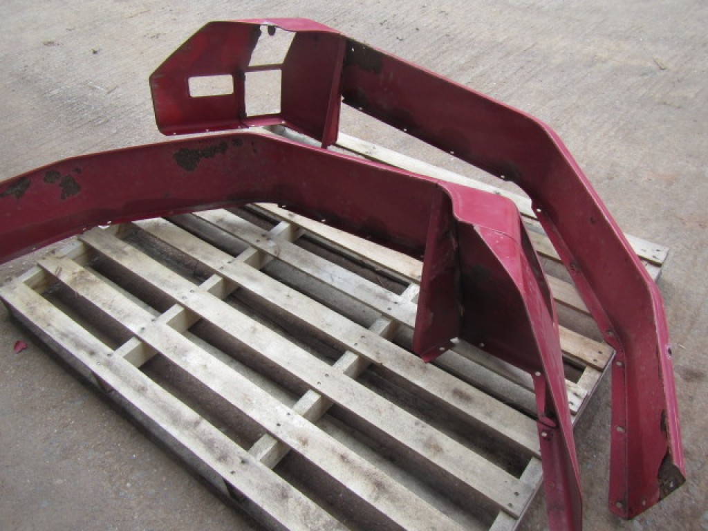 5120-5150 rear wings, good condition