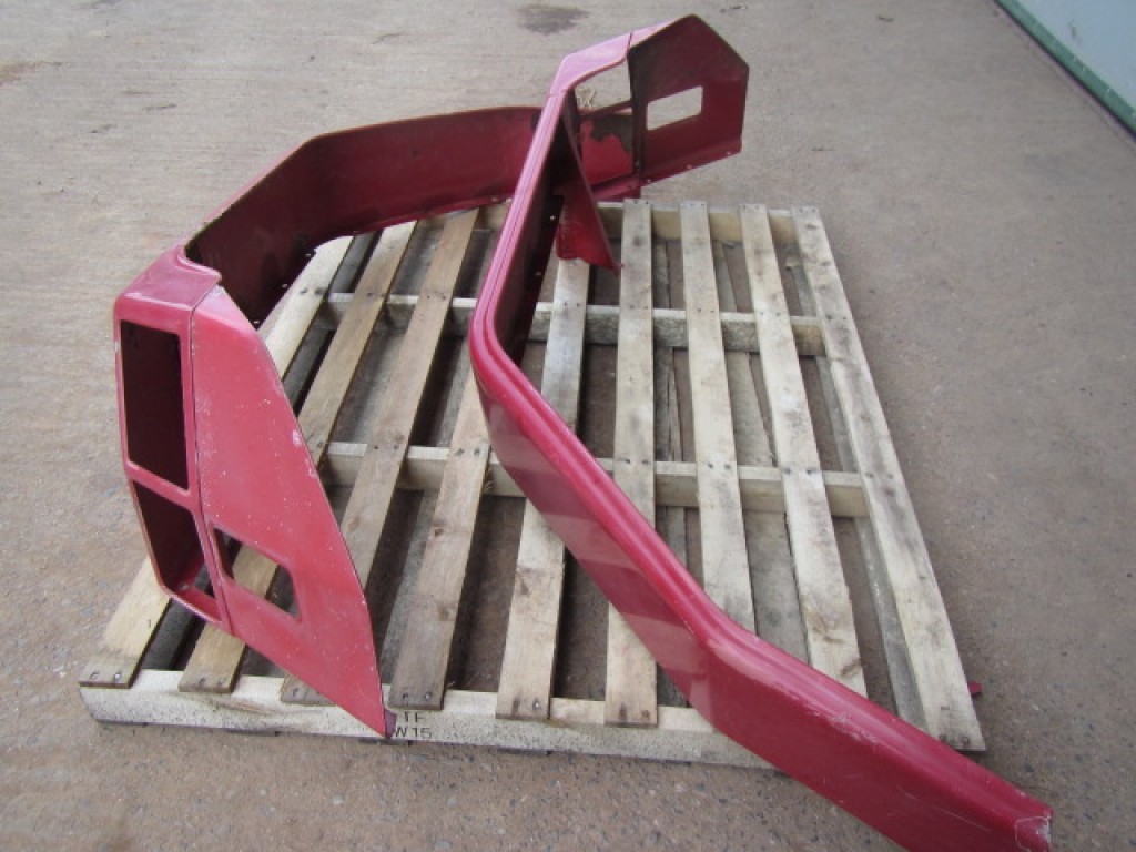 5120-5150 rear wings, good condition