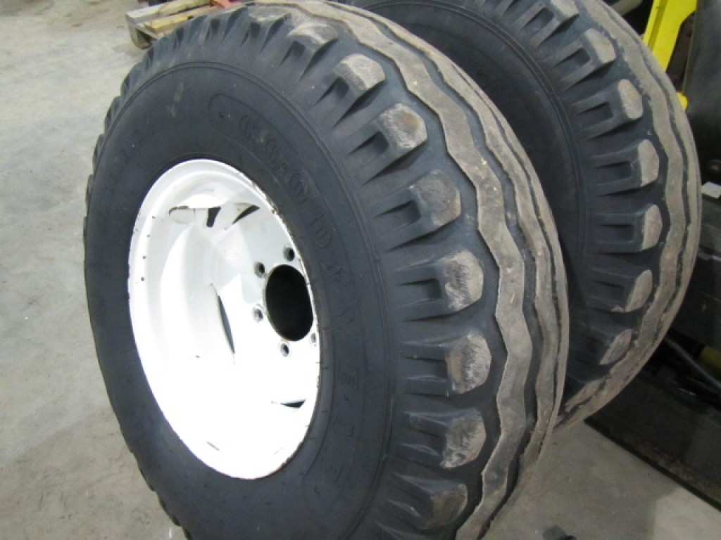 2x front tractor wheels for 2WD tractor