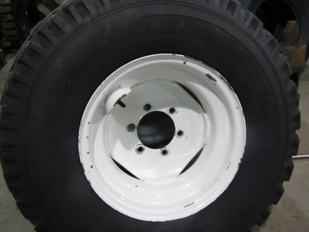 2x front tractor wheels for 2WD tractor