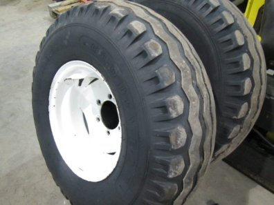 2x front tractor wheels for 2WD tractor