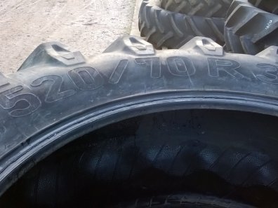 2x 520/70/38 35% + 2x 420/70/28 20% Pirelli tyres
