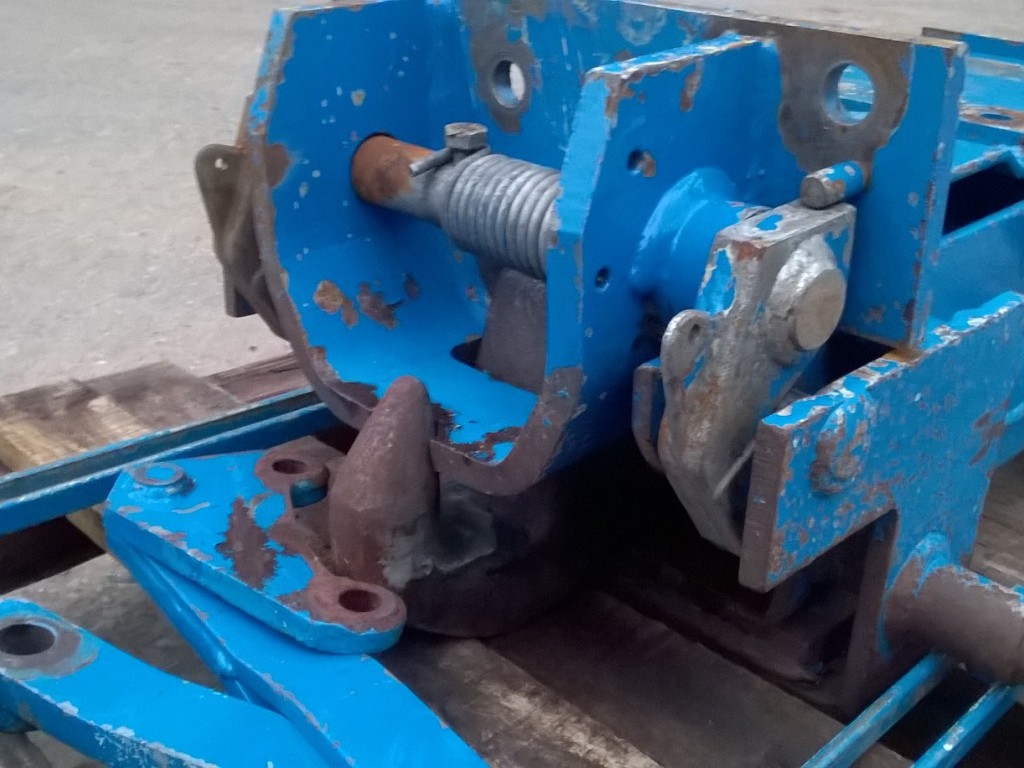 Ford pick up hitch, to fit 7810 tractor