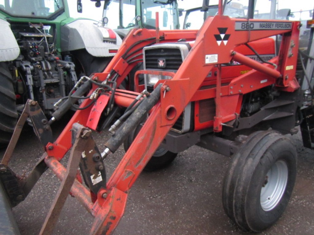 Massey Ferguson 880 loader, brackets to fit a MF390, bucket