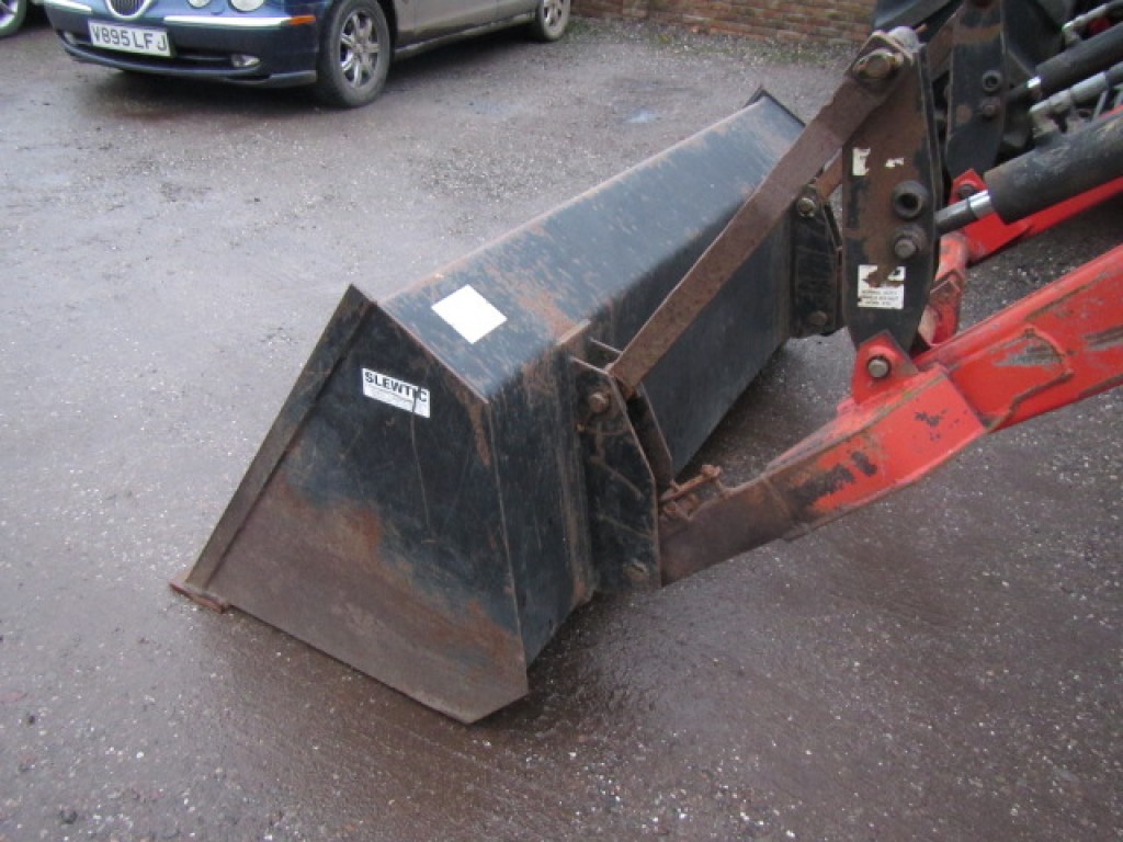 Massey Ferguson 880 loader, brackets to fit a MF390, bucket