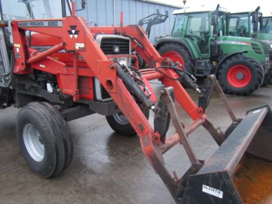 Massey Ferguson 880 loader, brackets to fit a MF390, bucket