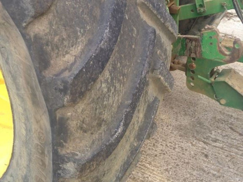 Michelin tyres, 2x 710/55/30, 10% tread, John Deere rims, 2x 900/50/42, 25% tread, John Deere outer rim only