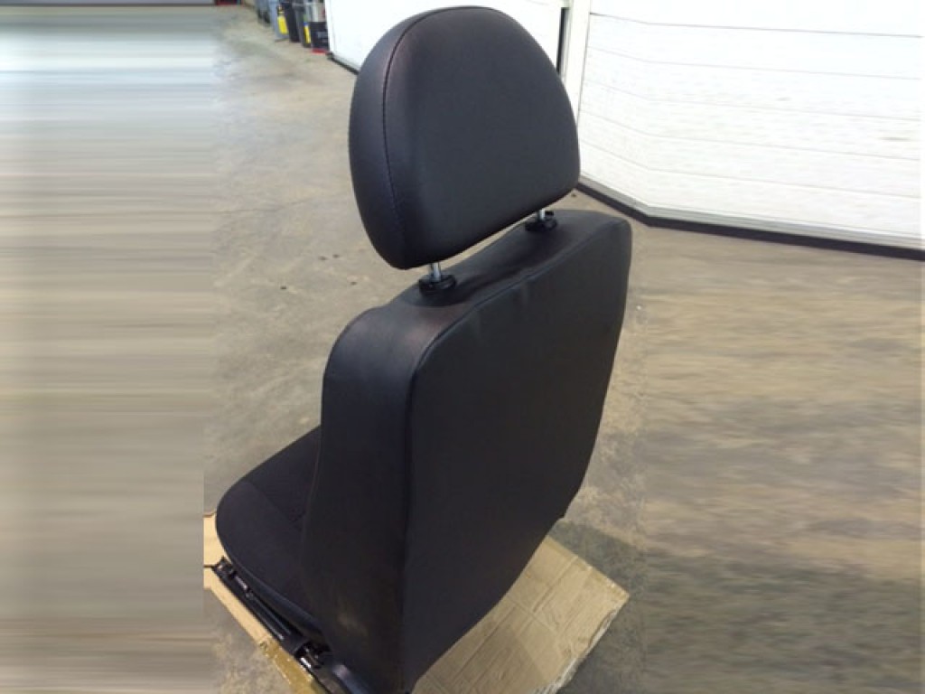 2x New Land Rover heated cloth front seats, &pound;750 + VAT, 2x New Land Rover XS half leather heated front seats, &pound;1,000 + VAT