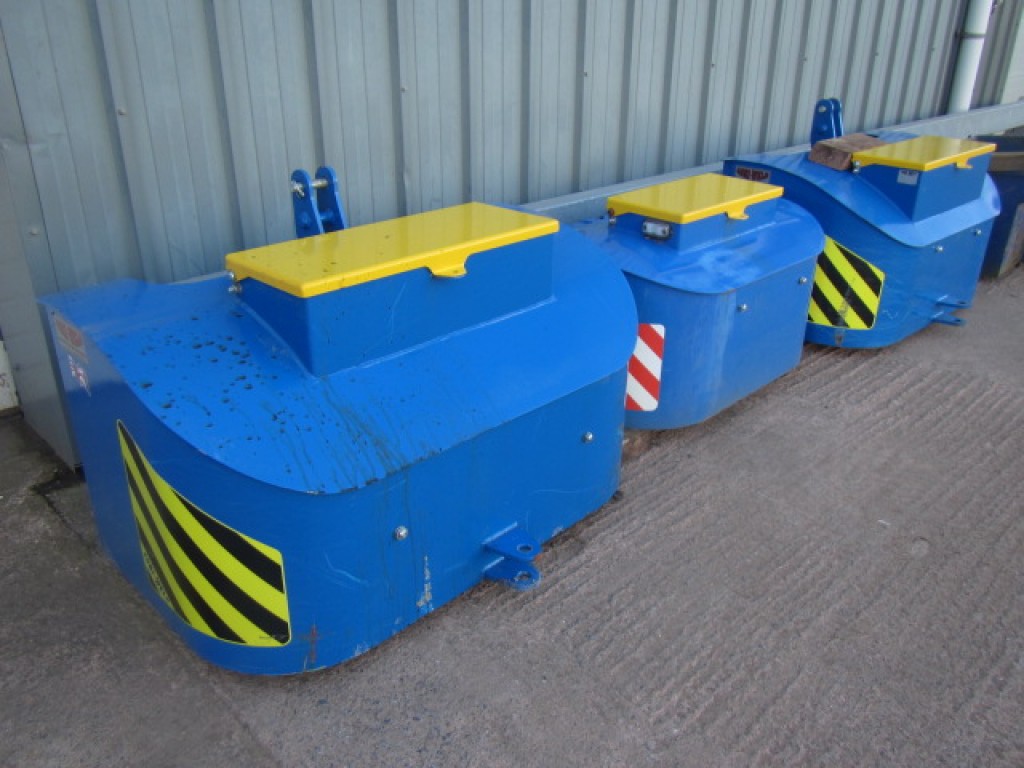 Agriweld 800kg front weight, C/W toolbox and three point linkage