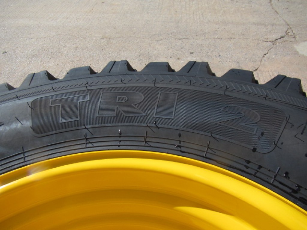 Nokian TRI2 540/65/30 industrial tyres, fitted to JCB wheels, to fit JCB 4220 Fastrac