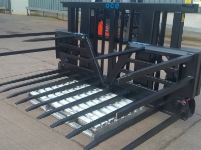 new OCE folding fork, 12ft wide, hydraulic folding, transport locking, hardox tines