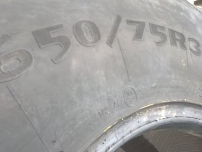 2x Goodyear 650/75/32 tyres