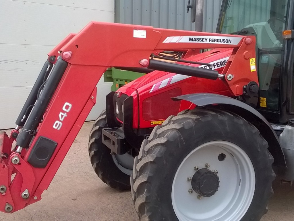 Massey Ferguson 940 loader boom, 2008, Euro carriage