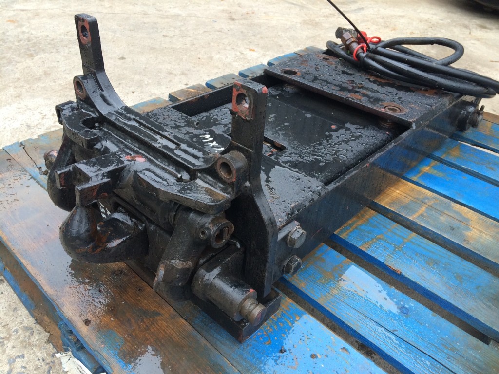 Case pickup hitch to fit MX Series tractors, good condition