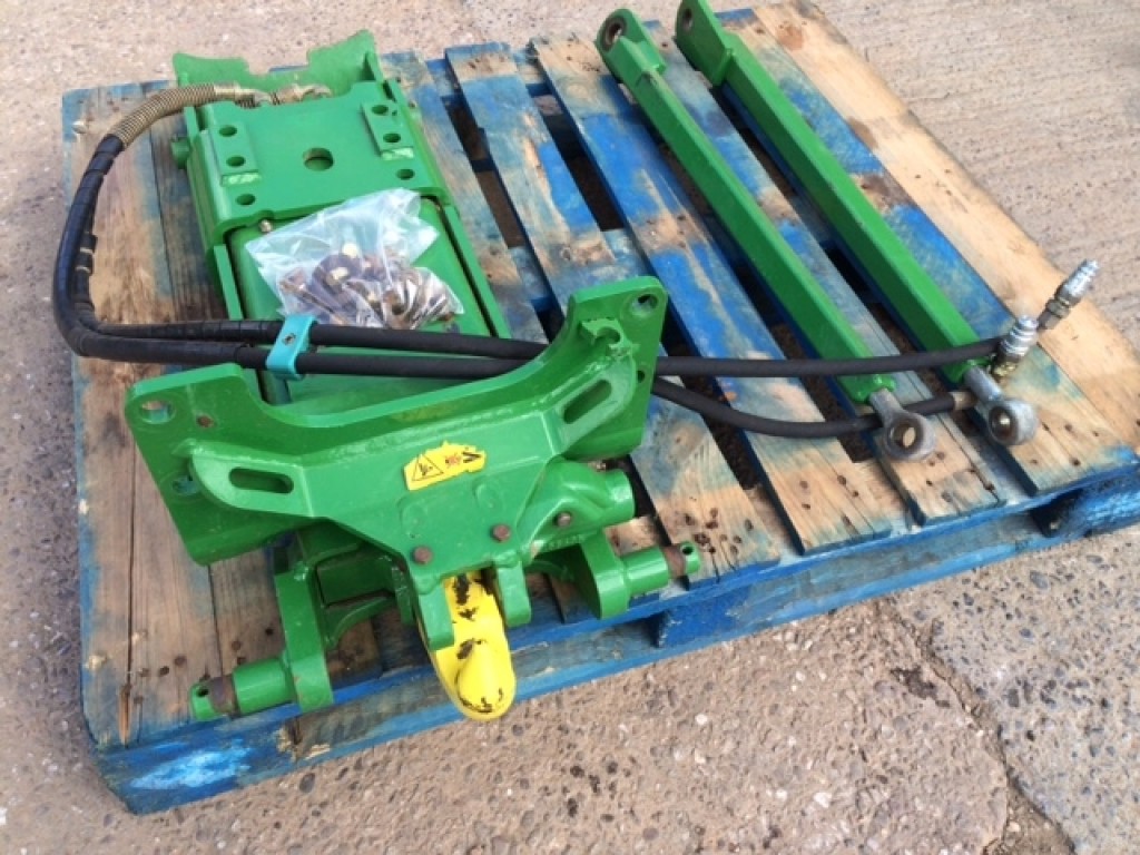 John Deere push back pick up hitch, to fit 6830, 6930 and 6150R tractors