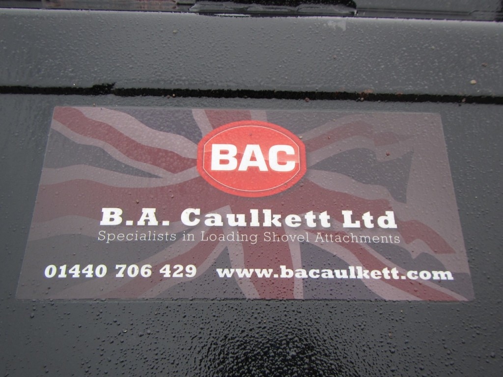 BAC high tip bucket, 2014, very little work