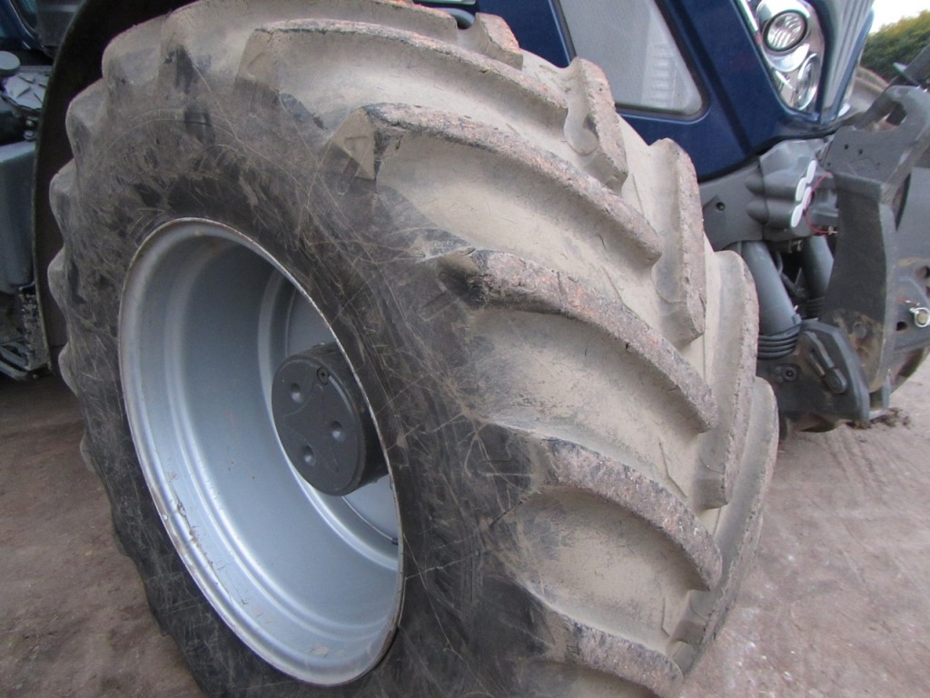 710/60/42 60% + 600/60/30 70% Michelin tyres fitted to Fendt wheels, to fit 700 and 800 series Fendt tractors