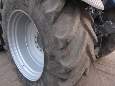 710/60/42 60% + 600/60/30 70% Michelin tyres fitted to Fendt wheels, to fit 700 and 800 series Fendt tractors