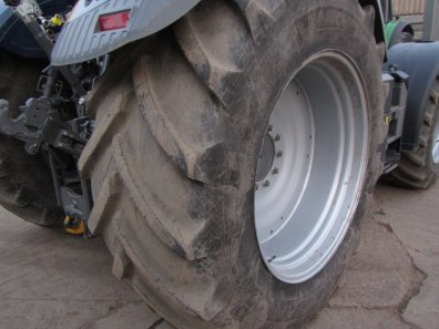 710/60/42 60% + 600/60/30 70% Michelin tyres fitted to Fendt wheels, to fit 700 and 800 series Fendt tractors