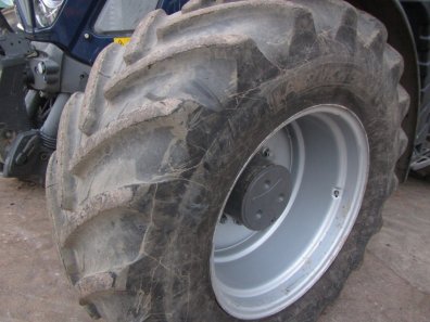 710/60/42 60% + 600/60/30 70% Michelin tyres fitted to Fendt wheels, to fit 700 and 800 series Fendt tractors