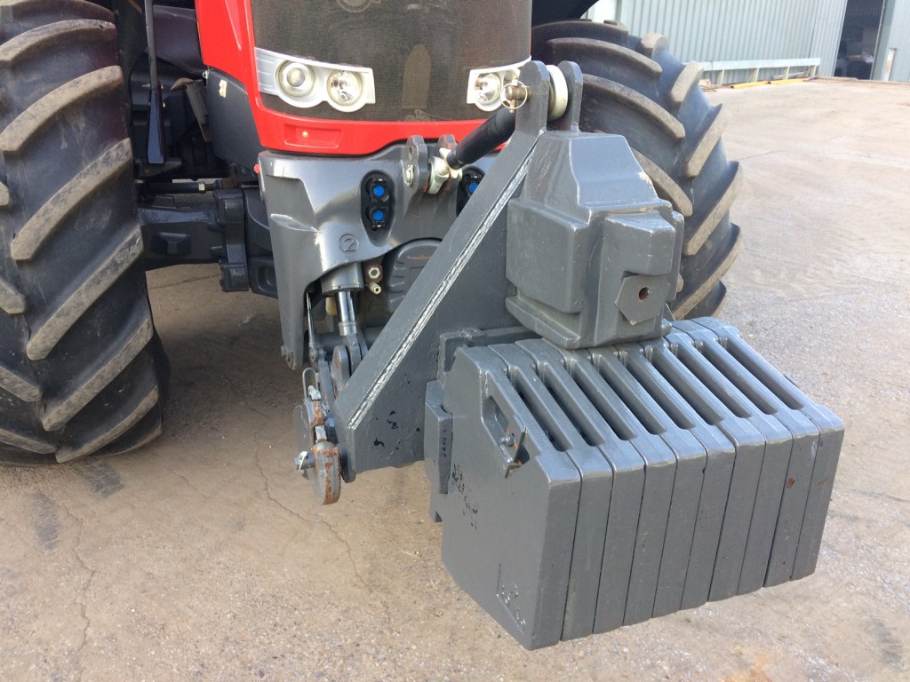 Massey Ferguson 500 kg weight block, 3 point linkage carrier