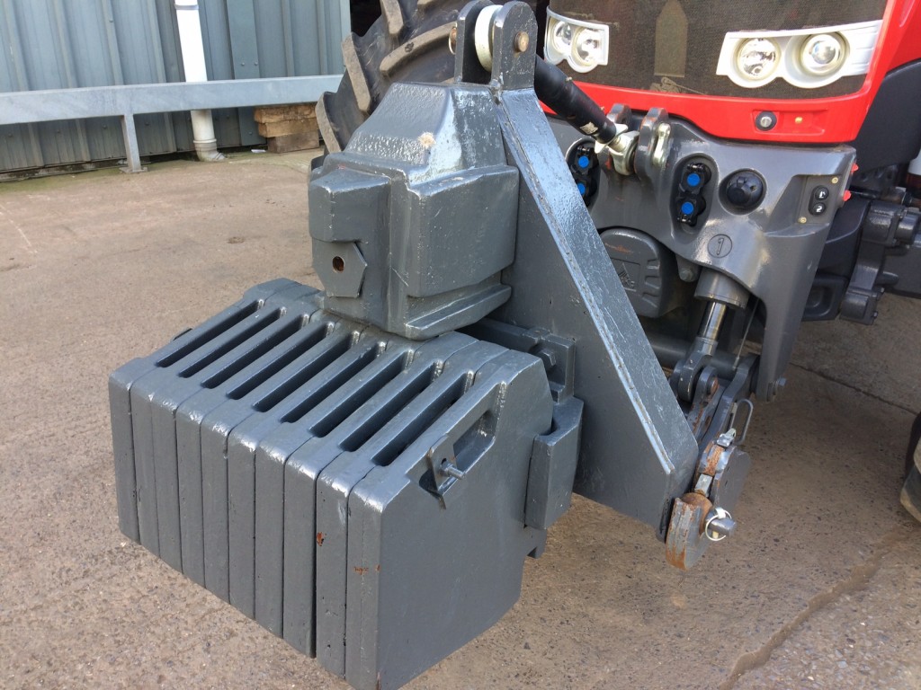 Massey Ferguson 500 kg weight block, 3 point linkage carrier