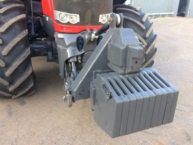 Massey Ferguson 500 kg weight block, 3 point linkage carrier