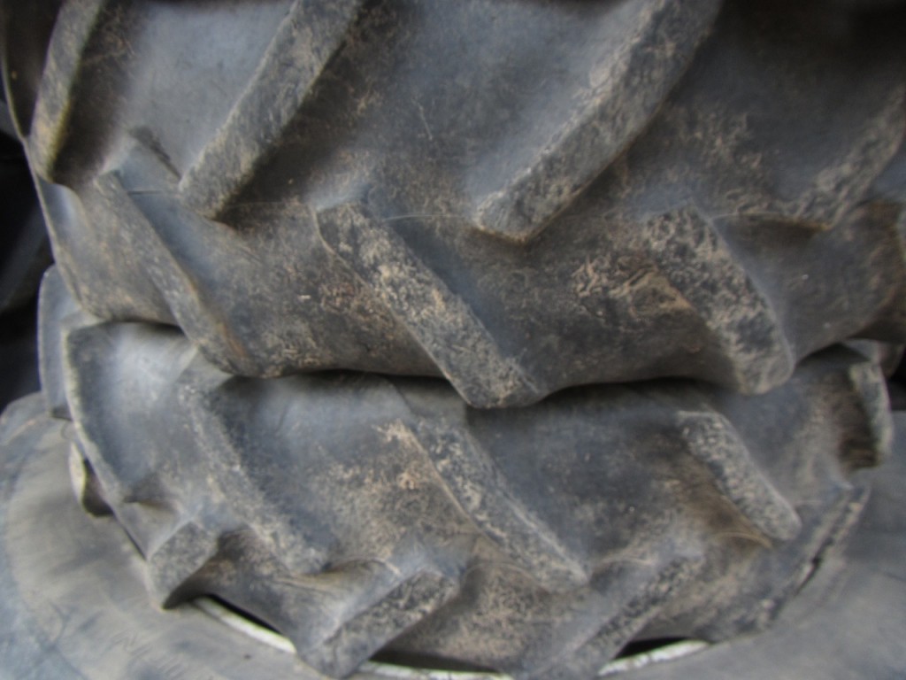 13.6/38 60% + 12.4/24 35% Goodyear Super Traction Radial tyres, fitted to New Holland wheels to fit NH TS110