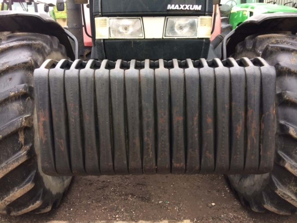 Case tractor weights, 45kg