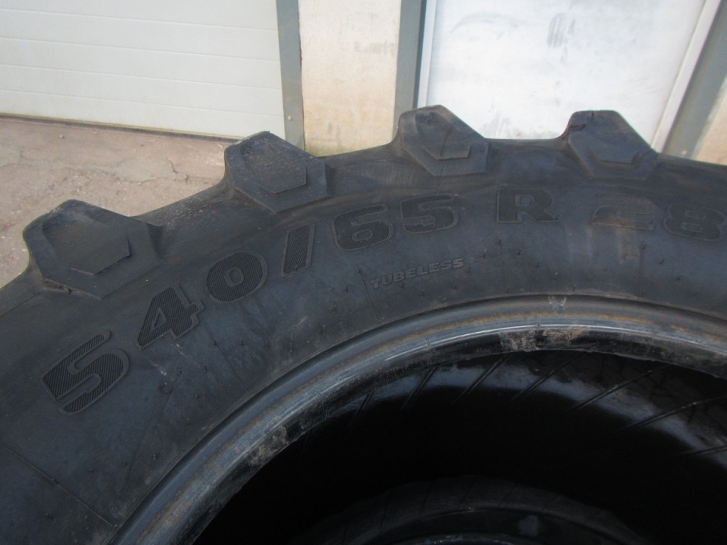 2x 650/65/38 70% + 2x 540/65/28 60% Trelleborg tyres