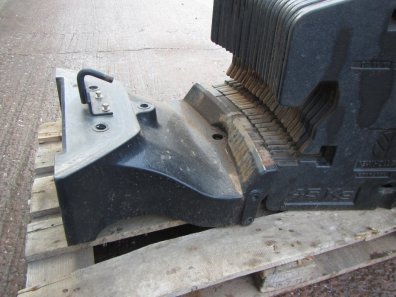 22x 45 kg New Holland front weights, front weight frame also available