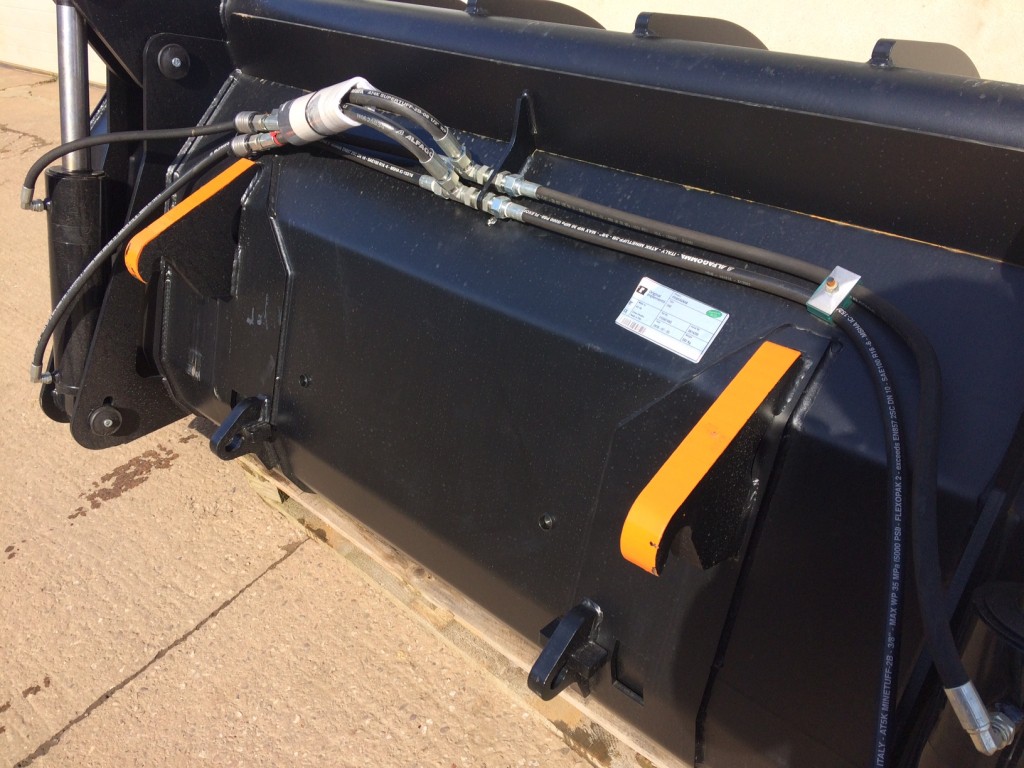 new Quicke 240SE Powergrab, Euro brackets