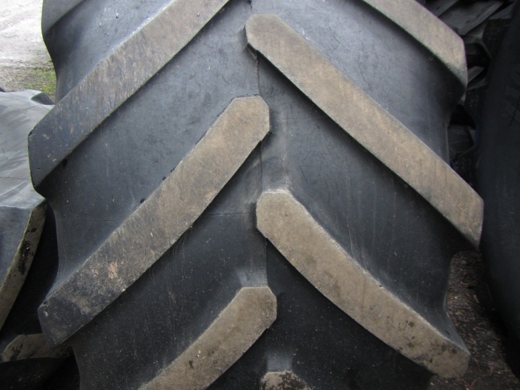 2x 600/65/28 Michelin tyres 10-20%