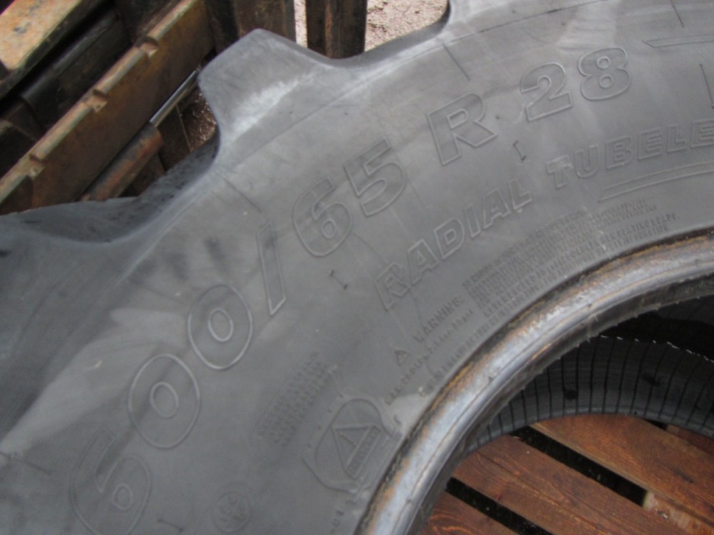 2x 600/65/28 Michelin tyres 10-20%