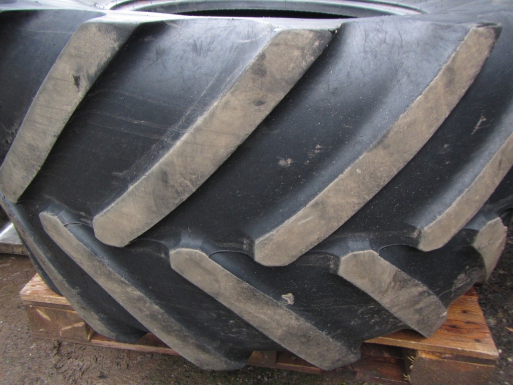 2x 600/65/28 Michelin tyres 10-20%