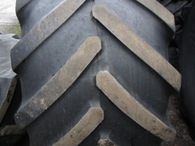 2x 600/65/28 Michelin tyres 10-20%