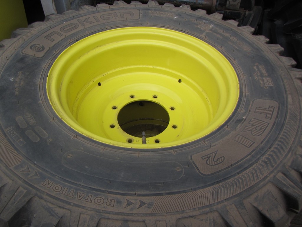 Nokian 480/80/34 + 400/80/24 TRI 2 industrial tractor tyres, 90%, fitted to  John Deere wheels