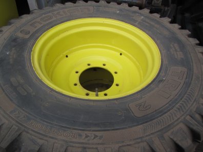Nokian 480/80/34 + 400/80/24 TRI 2 industrial tractor tyres, 90%, fitted to  John Deere wheels