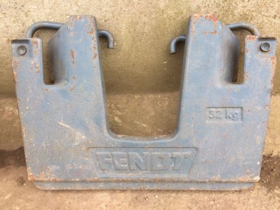 Fendt base weight