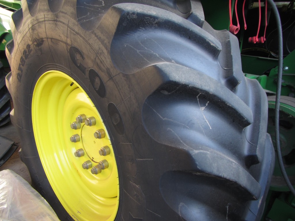 2x 650/75/32 Goodyear tyres, fitted to John Deere wheels to fit JD 7450 forager