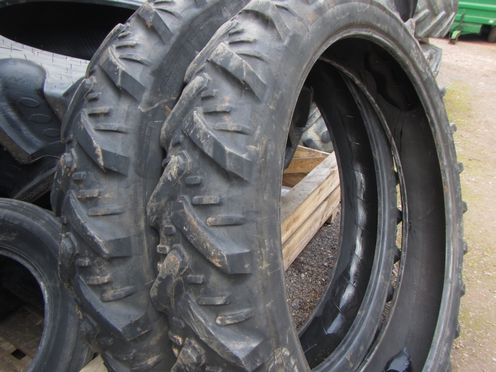 2x Kleber 9.5/44 row crop tyres 20%