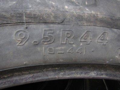 2x Kleber 9.5/44 row crop tyres 20%