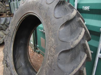 1x 18.4/38 BKT tyre 80%
