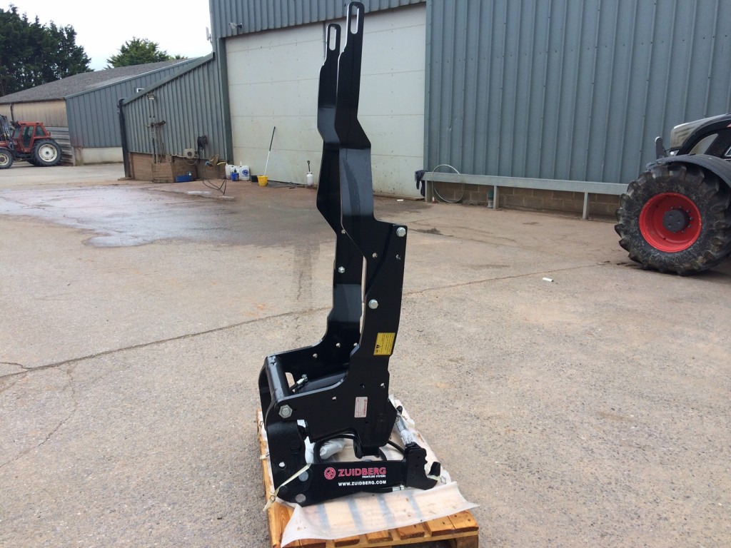 Zuidberg 3.5 ton front linkage, to fit New Holland T6000 series tractors