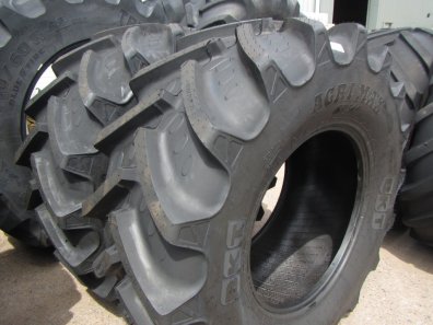 2x new 710/70/42 + 2x new 600/70/30 BKT tyres