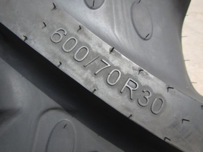 2x new 710/70/42 + 2x new 600/70/30 BKT tyres